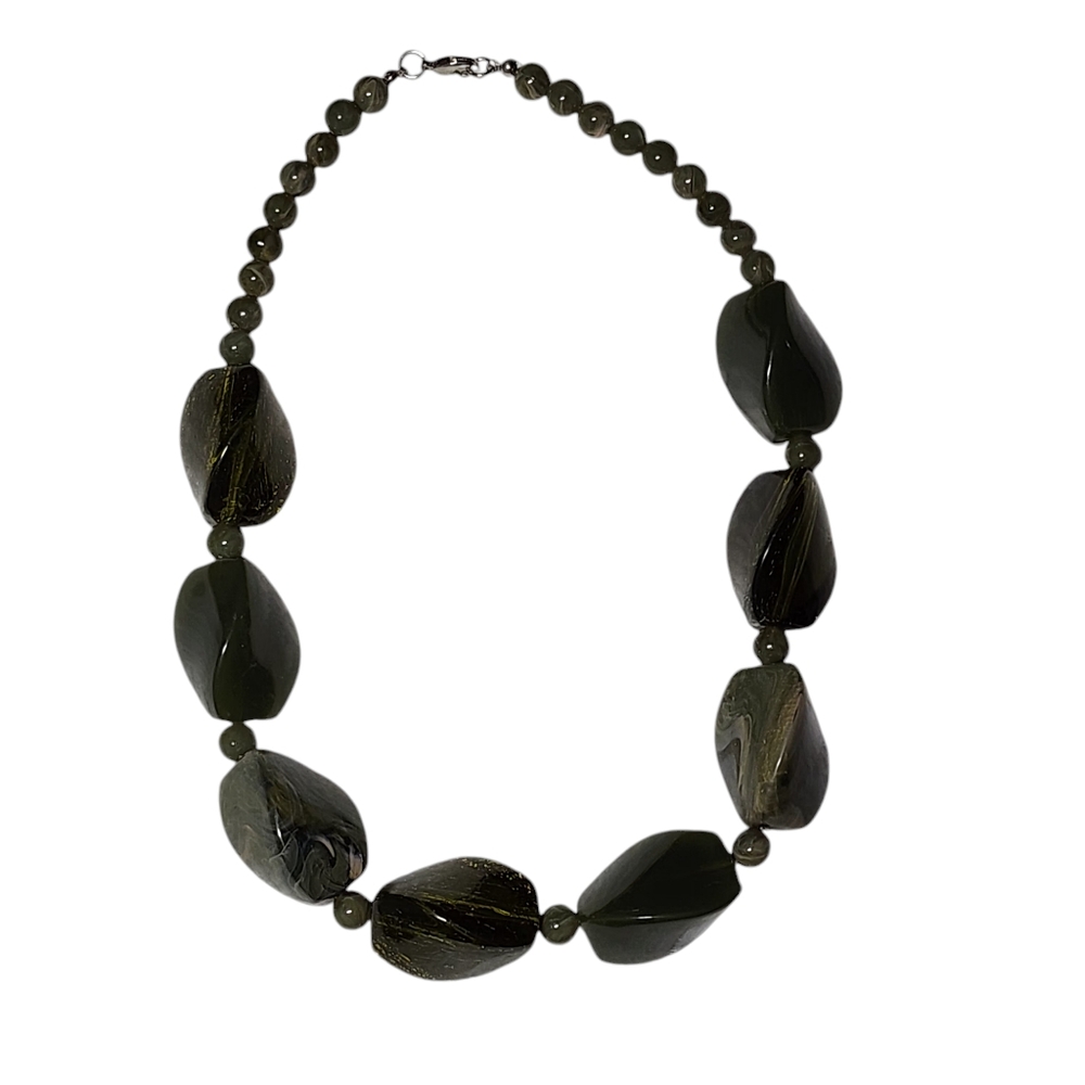 Beautiful Green Stone Beaded Necklace